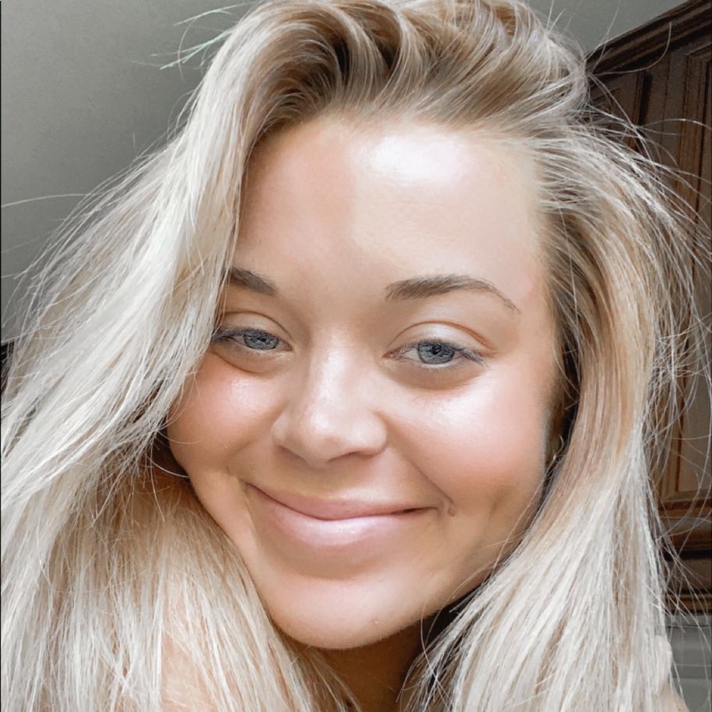 Meet your Posher, Hailey